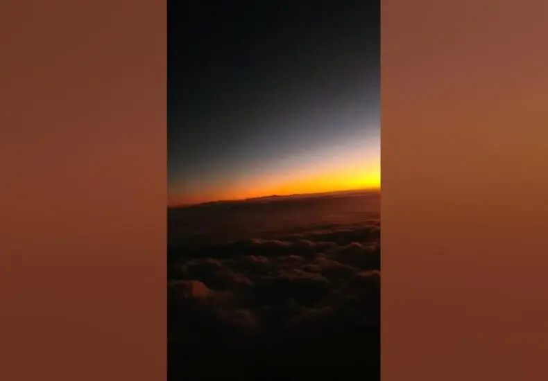 紅眼班機的崛起與影響