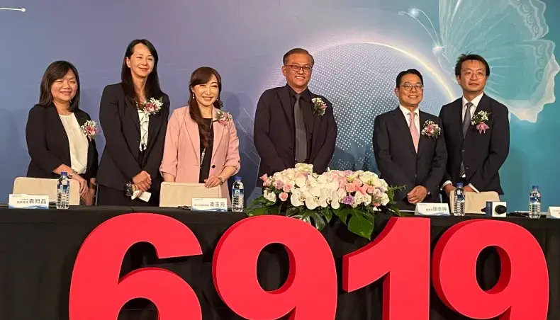 康霈 — TW news